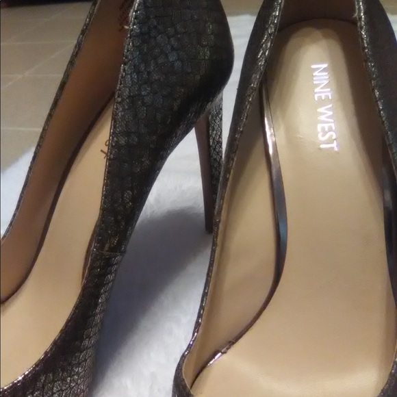 8M Nine West 4” Pointed Metallic Copper Gold Silver - Picture 5 of 6